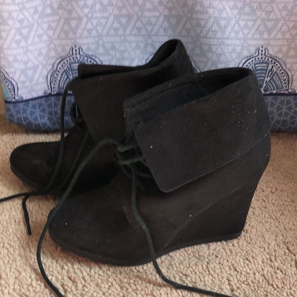 Black lace up wedge booties faux suede - Picture 3 of 5
